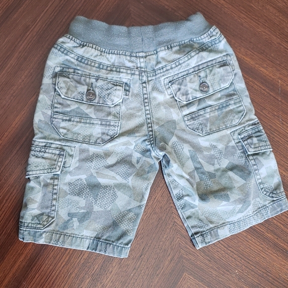 Boy cargo shorts - Picture 2 of 3